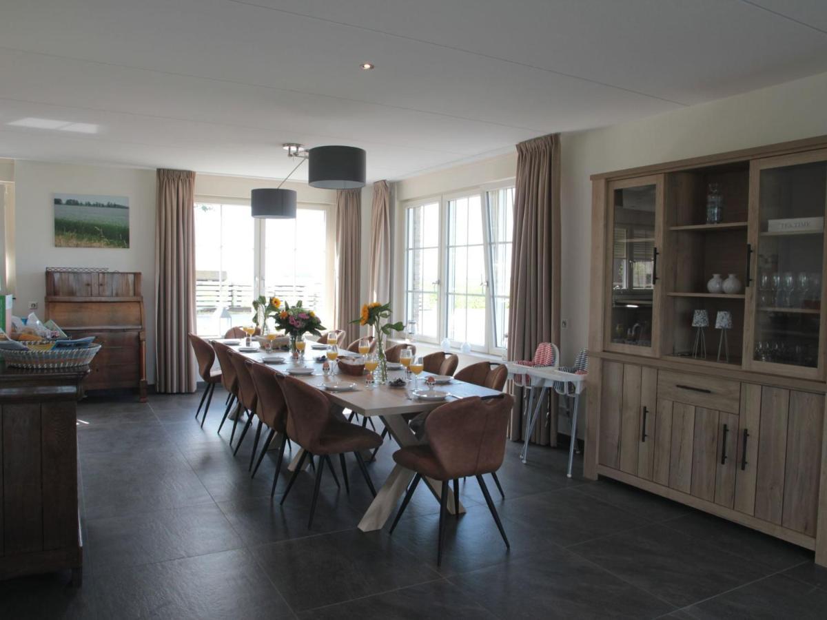 Beautiful And Spacious Villa With A Panoramic View Near The Beach Of Cadzand Exterior foto